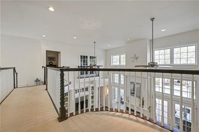 17095 S Demi Drive, Loch Lloyd, MO 64012
