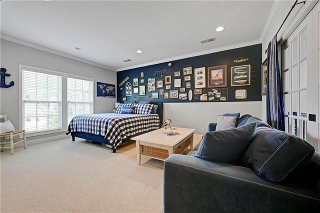 17095 S Demi Drive, Loch Lloyd, MO 64012