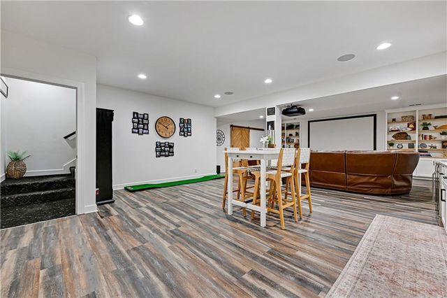17095 S Demi Drive, Loch Lloyd, MO 64012