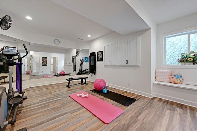 17095 S Demi Drive, Loch Lloyd, MO 64012