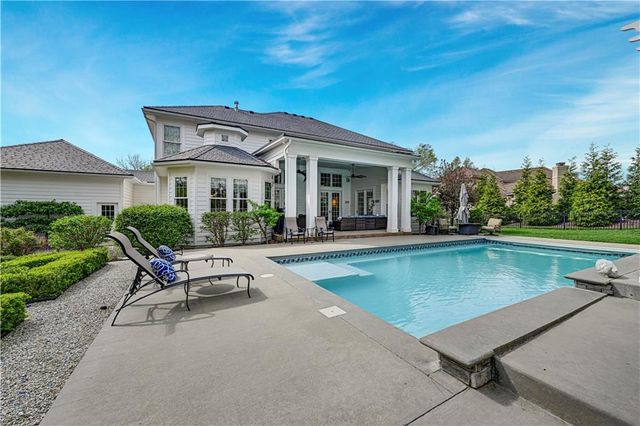 17095 S Demi Drive, Loch Lloyd, MO 64012