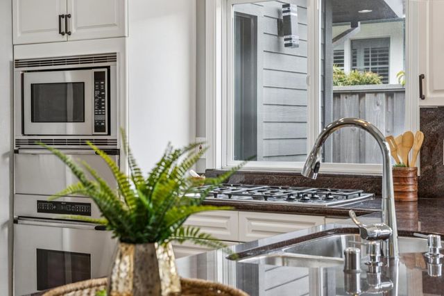 405 Kelly Avenue, Half Moon Bay, CA 94019