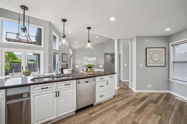405 Kelly Avenue, Half Moon Bay, CA 94019
