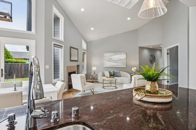 405 Kelly Avenue, Half Moon Bay, CA 94019
