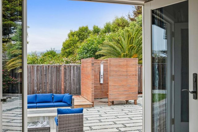 405 Kelly Avenue, Half Moon Bay, CA 94019