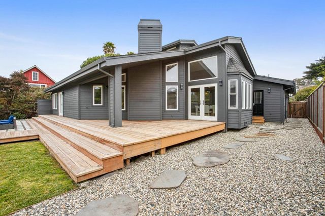 405 Kelly Avenue, Half Moon Bay, CA 94019