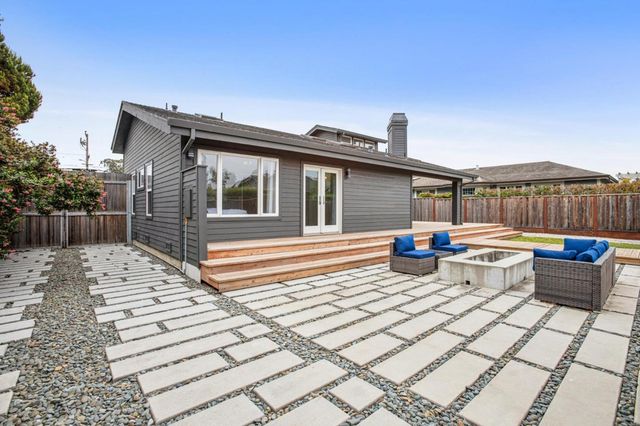 405 Kelly Avenue, Half Moon Bay, CA 94019
