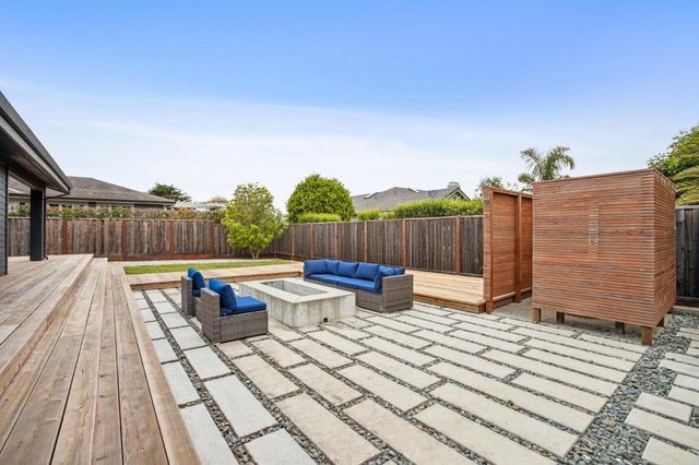 405 Kelly Avenue, Half Moon Bay, CA 94019