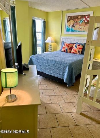 2000 New River Inlet Road 1204, N Topsail Beach, NC 28460