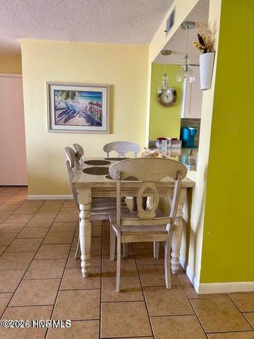 2000 New River Inlet Road 1204, N Topsail Beach, NC 28460