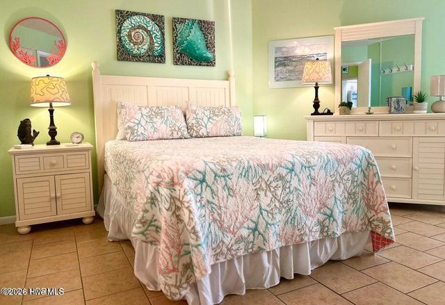 2000 New River Inlet Road 1204, N Topsail Beach, NC 28460