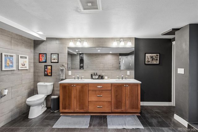 1025 E 17th Avenue 1, Denver, CO 80218