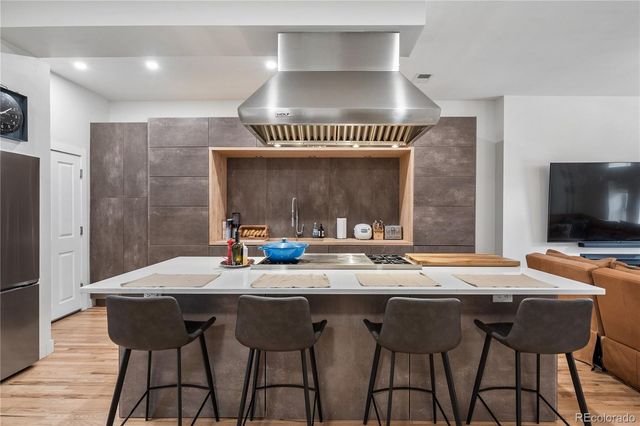 1025 E 17th Avenue 1, Denver, CO 80218