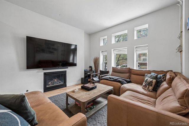 1025 E 17th Avenue 1, Denver, CO 80218