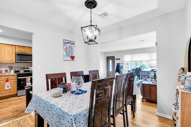 86 Northumberland Drive, Toms River, NJ 08757