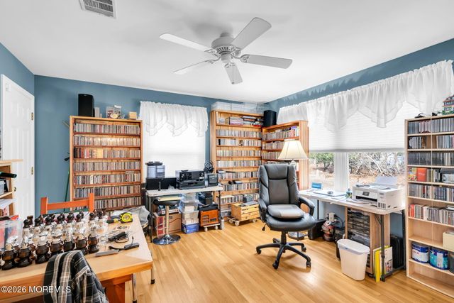 86 Northumberland Drive, Toms River, NJ 08757