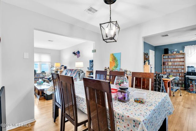 86 Northumberland Drive, Toms River, NJ 08757