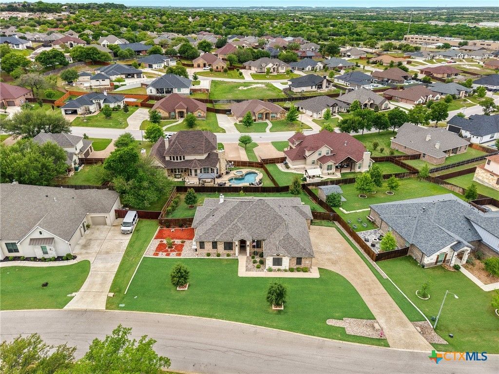 Image 1 of property listing at 2031 Heritage Loop, Nolanville, TX 76559