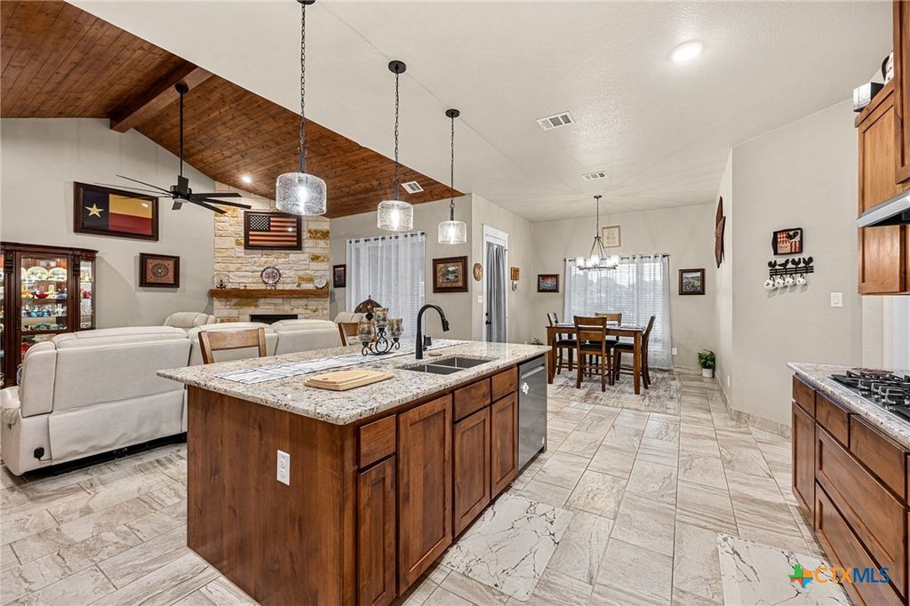 Image 16 of property listing at 2031 Heritage Loop, Nolanville, TX 76559