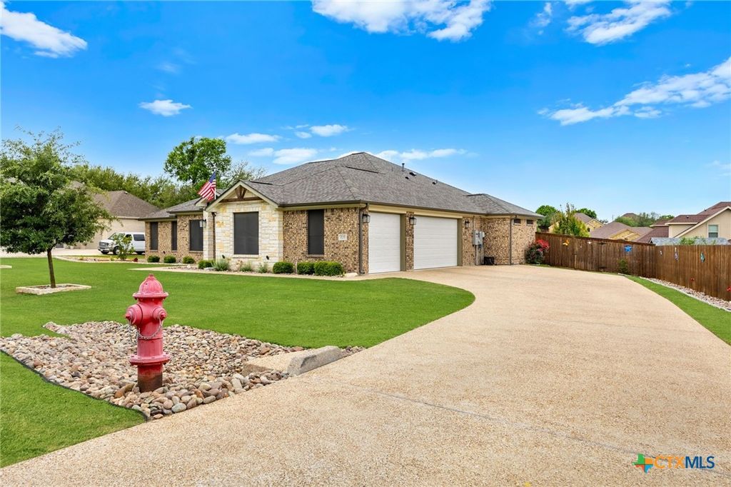 Image 2 of property listing at 2031 Heritage Loop, Nolanville, TX 76559