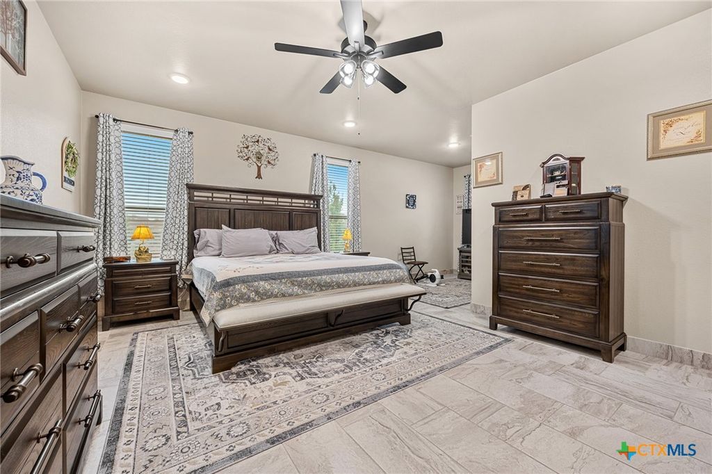 Image 20 of property listing at 2031 Heritage Loop, Nolanville, TX 76559