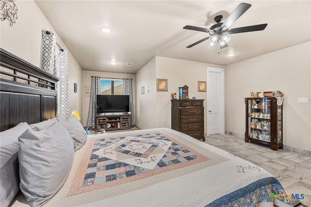 Image 21 of property listing at 2031 Heritage Loop, Nolanville, TX 76559