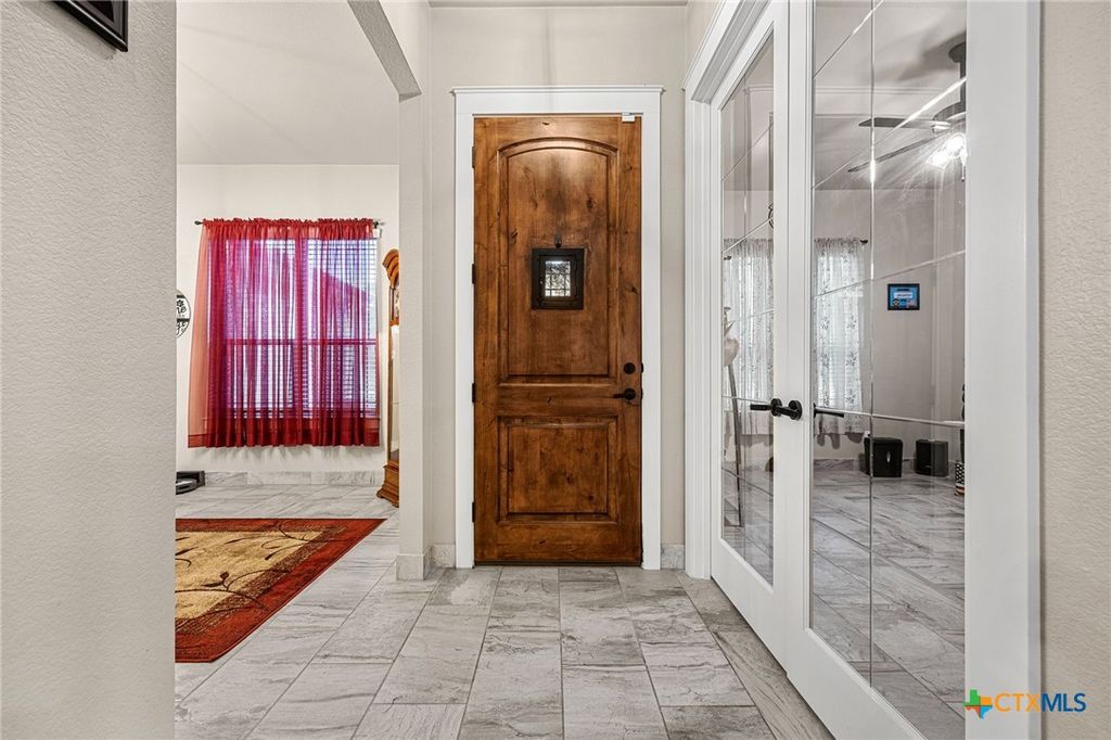 Image 7 of property listing at 2031 Heritage Loop, Nolanville, TX 76559