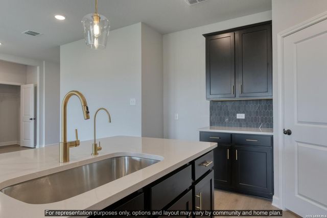 238 Brood Dr, Adkins, TX 78101