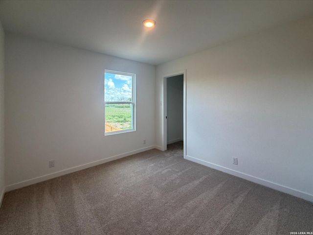 238 Brood Dr, Adkins, TX 78101
