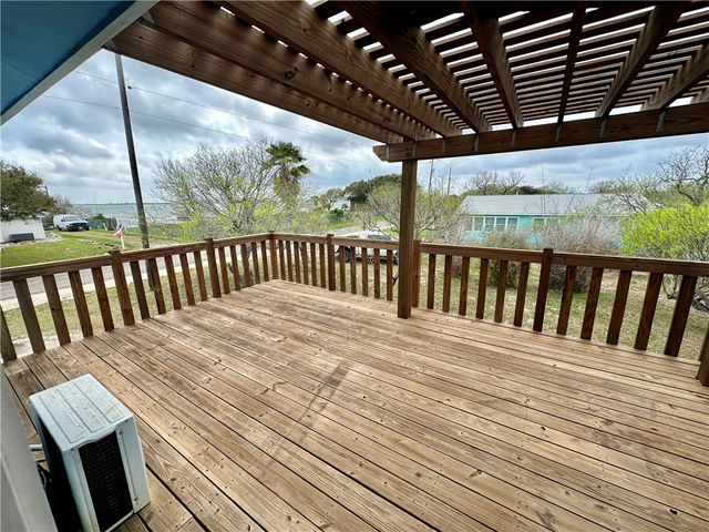 323 Copano, Bayside, TX 78340