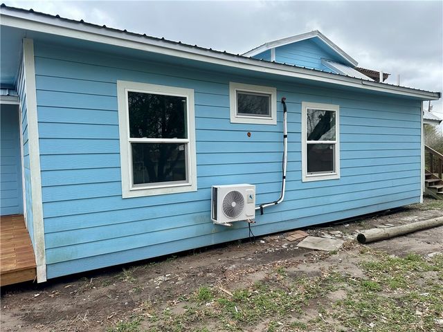 323 Copano, Bayside, TX 78340