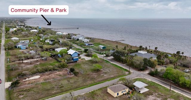 323 Copano, Bayside, TX 78340