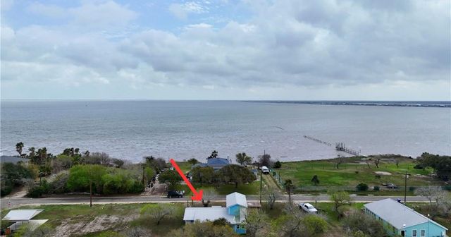 323 Copano, Bayside, TX 78340