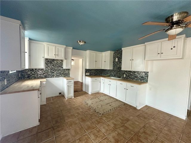 323 Copano, Bayside, TX 78340