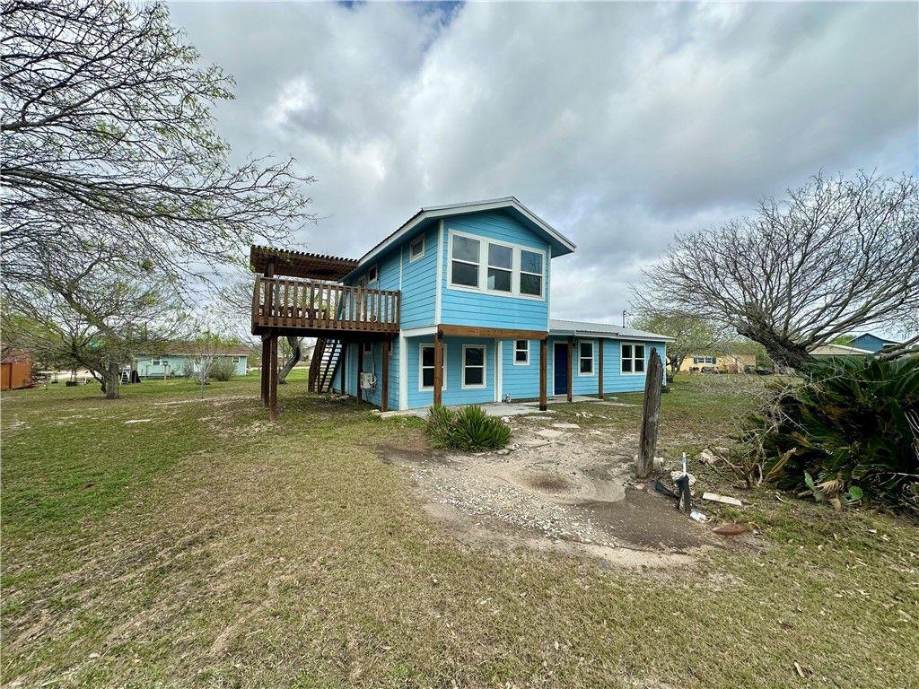 323 Copano, Bayside, TX 78340 — photo 2