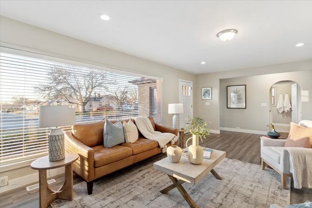 186 N 300 E, Clearfield, UT 84015