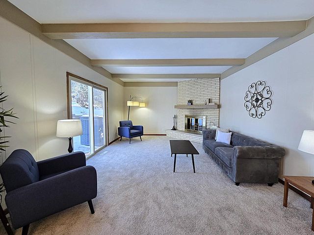 5640 S Aberdeen DRIVE, New Berlin, WI 53146