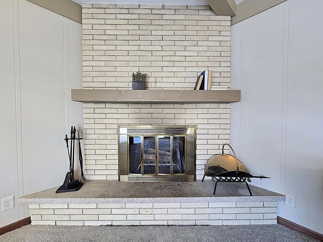 5640 S Aberdeen DRIVE, New Berlin, WI 53146