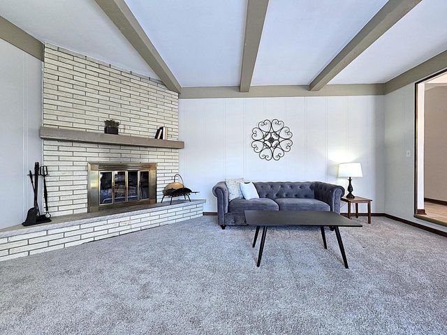 5640 S Aberdeen DRIVE, New Berlin, WI 53146