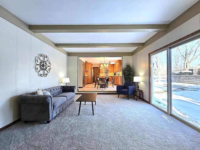 5640 S Aberdeen DRIVE, New Berlin, WI 53146