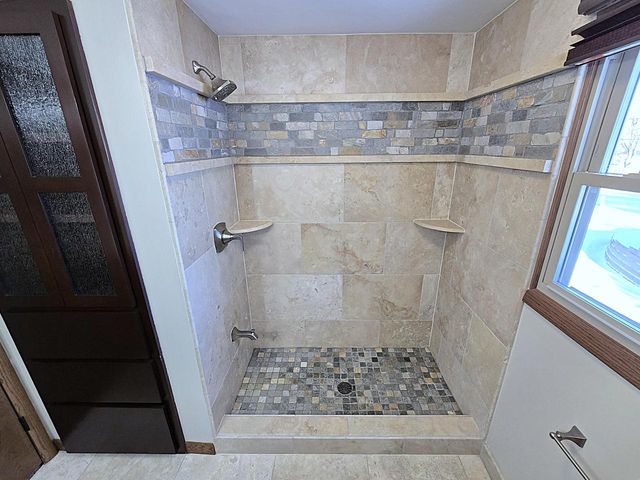 5640 S Aberdeen DRIVE, New Berlin, WI 53146