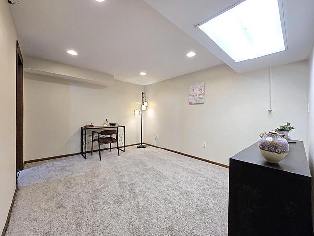 5640 S Aberdeen DRIVE, New Berlin, WI 53146