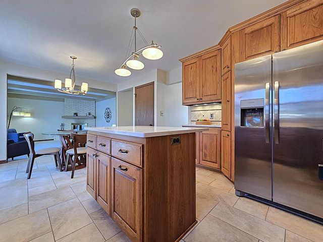 5640 S Aberdeen DRIVE, New Berlin, WI 53146