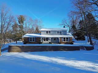 5640 S Aberdeen DRIVE, New Berlin, WI 53146