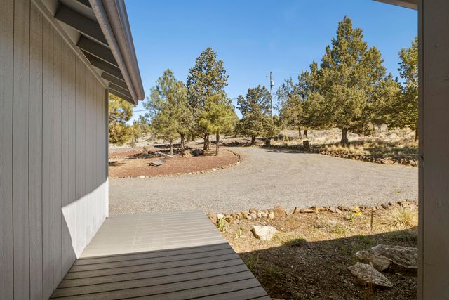 8449 SW Shad Road, Terrebonne, OR 97760