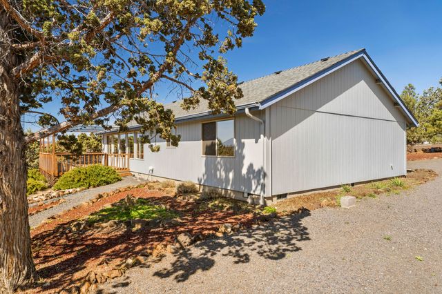 8449 SW Shad Road, Terrebonne, OR 97760