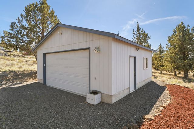 8449 SW Shad Road, Terrebonne, OR 97760