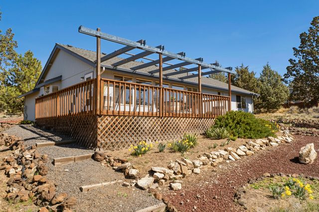 8449 SW Shad Road, Terrebonne, OR 97760