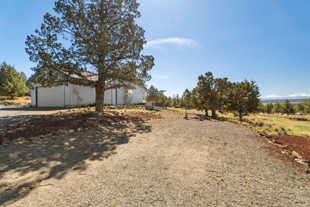 8449 SW Shad Road, Terrebonne, OR 97760