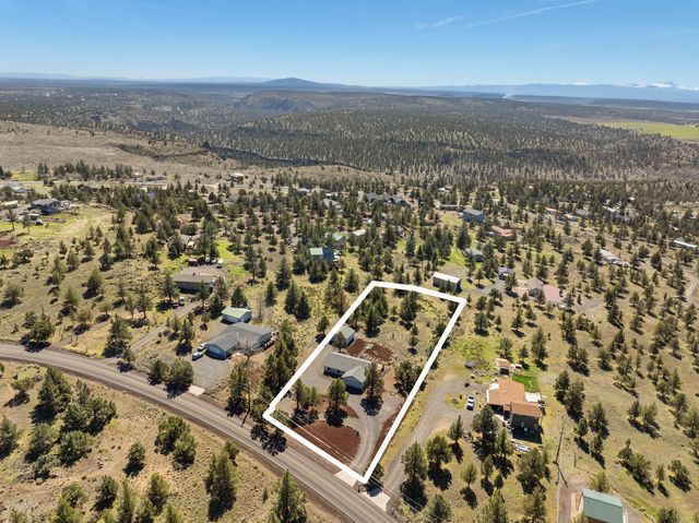 8449 SW Shad Road, Terrebonne, OR 97760